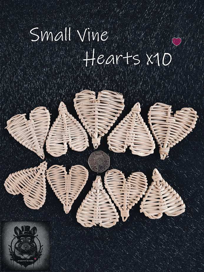 Small Vine Hearts